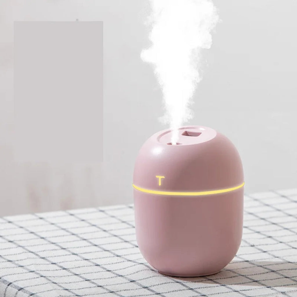 220ML Portable Mini Air Humidifier & Aroma Diffuser with Ultrasonic Mist and LED Night Light  مرطب هواء صغير محمول بسعة 220 مل مع ضباب فائق النعومة وإضاءة LED