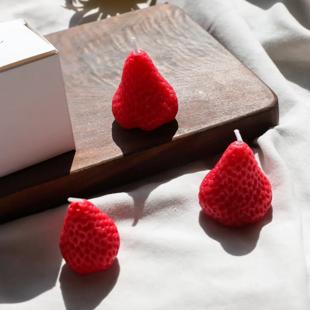 Strawberries-Shaped Aromatherapy Candles – Scented Event Candles | شموع عطرية بشكل فراولة، شموع معطرة للمناسبات